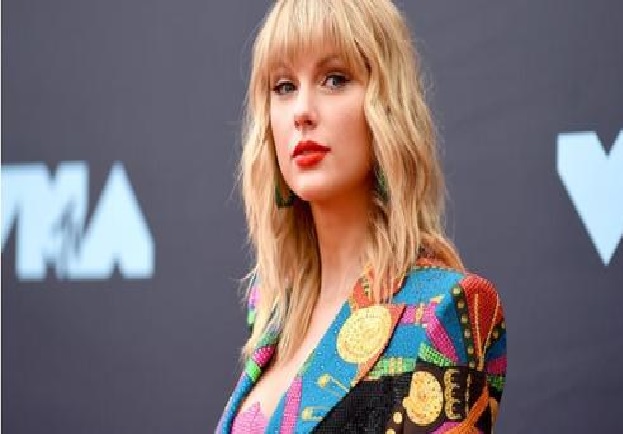Taylor Swift addresses her fans bluntly,