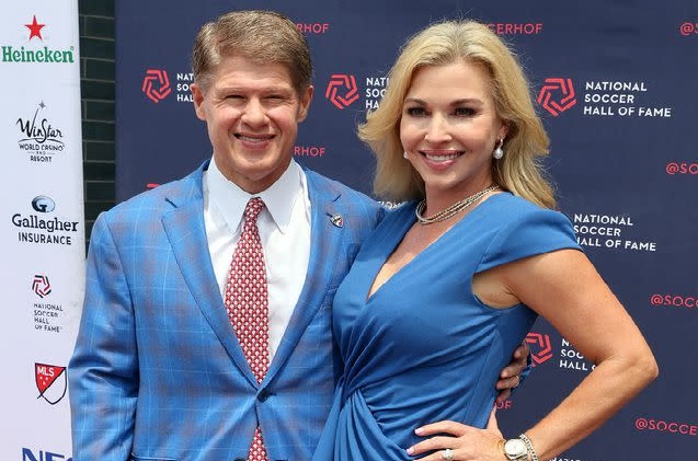 owner Clark Hunt and Wife Tavia